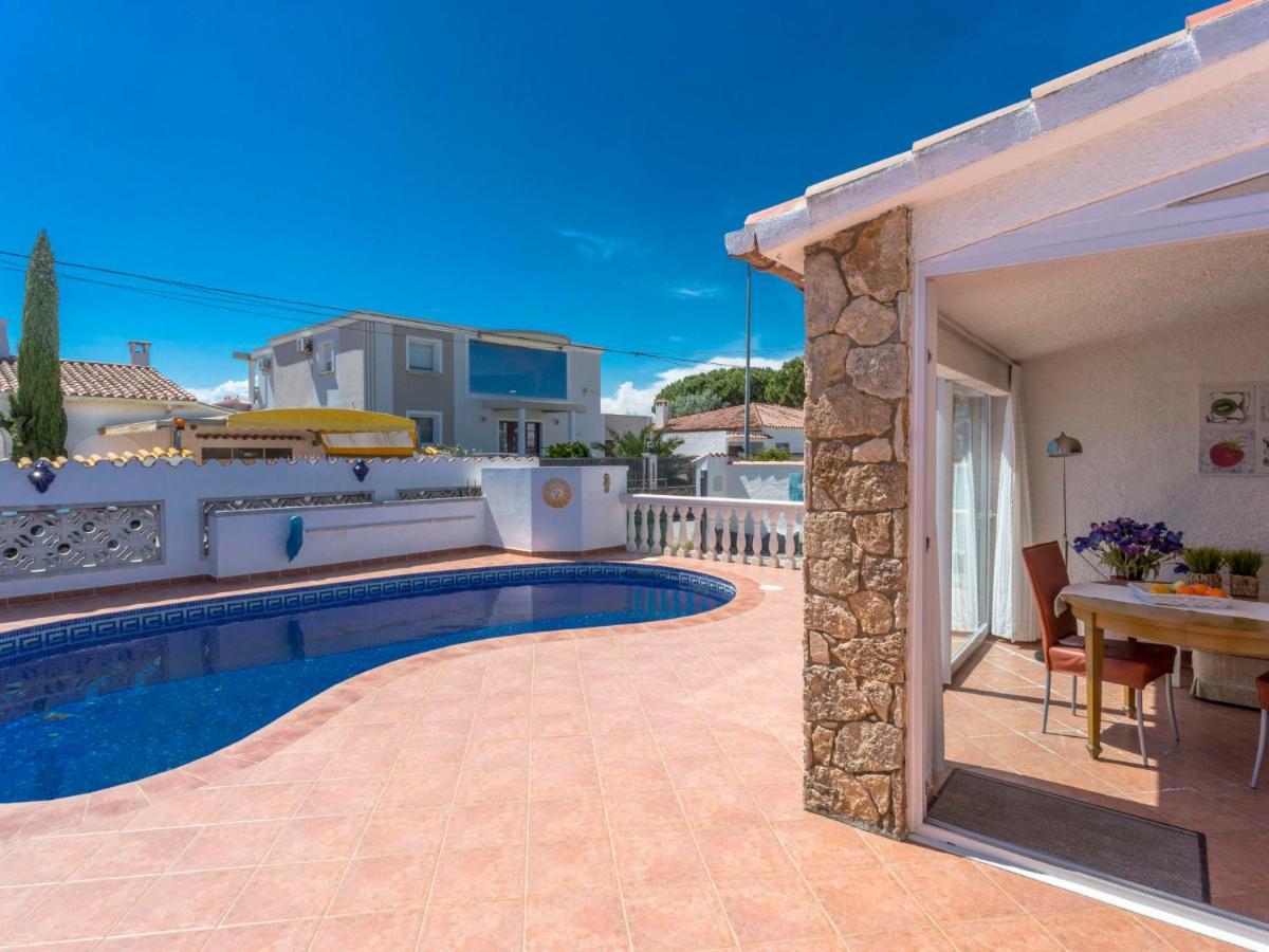 Holiday Home Peni By Interhome Емпуріабрава Екстер'єр фото